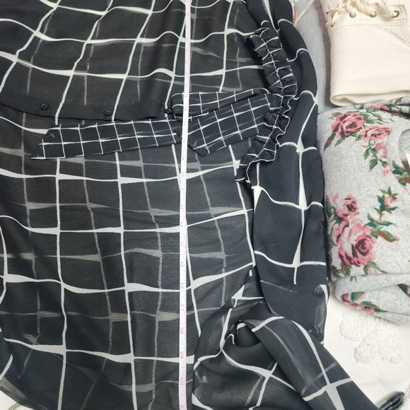 Blouse - Picture 7 of 9